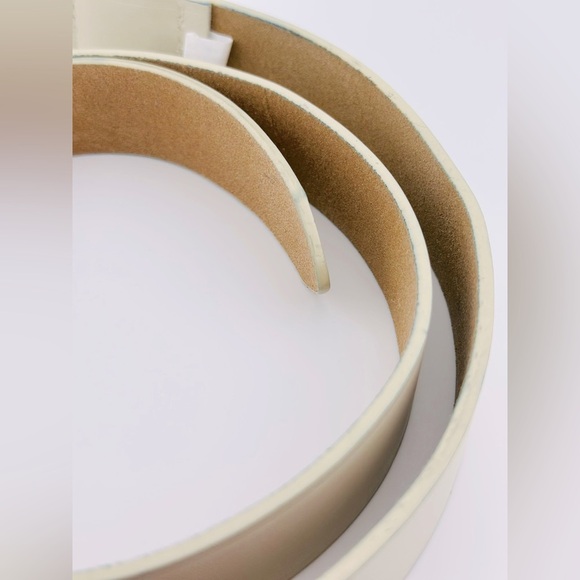 Harriet Isles Evereve Cream Leather Belt With Gold Buckle, Size M/L - Picture 5 of 8